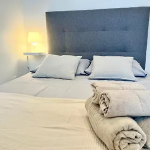Petit Agreable Au Coeur Du 11e Arrondissement Appartement Paris