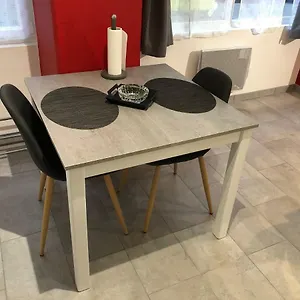 Spacieux, Chaleureux 39 M² Appartement Lagnieu